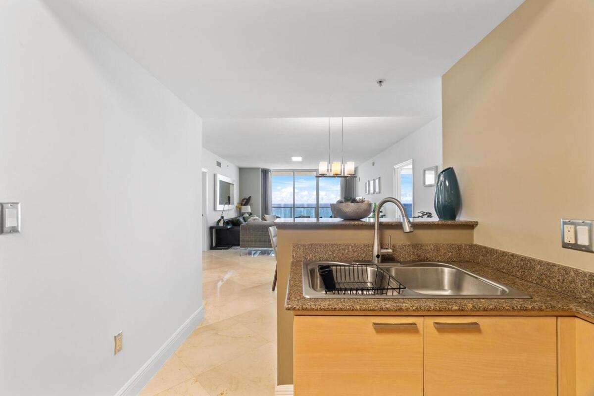 Luxury 2-Bedrooms Oceanfront Condo In Sunny Isles Sunny Isles Beach Exterior foto